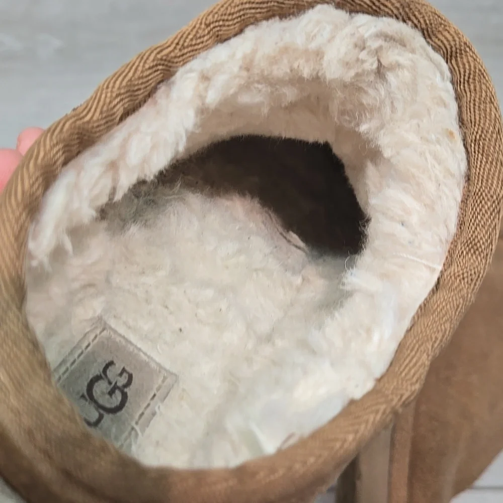 Ugg Australia Youth Cozy Chestnut Suede Shearling Slip-On Clogs Sz 4